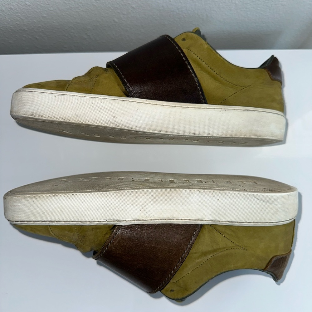 Burberry slipons, fair condition, US 8 - Picture 3 of 5